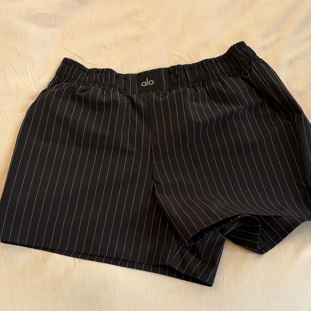 BRAND NEW ALO Yoga Women's Black Striped Athletic Shorts